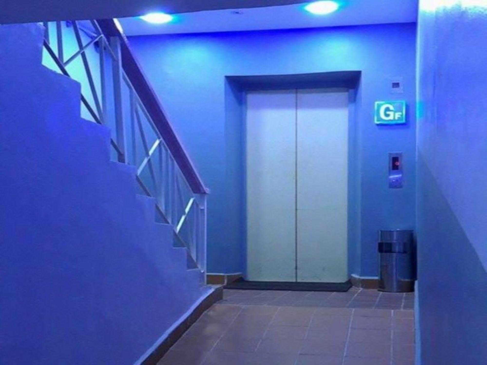 Oyo 176 Hotel Q Inn Petaling Jaya Eksteriør bilde
