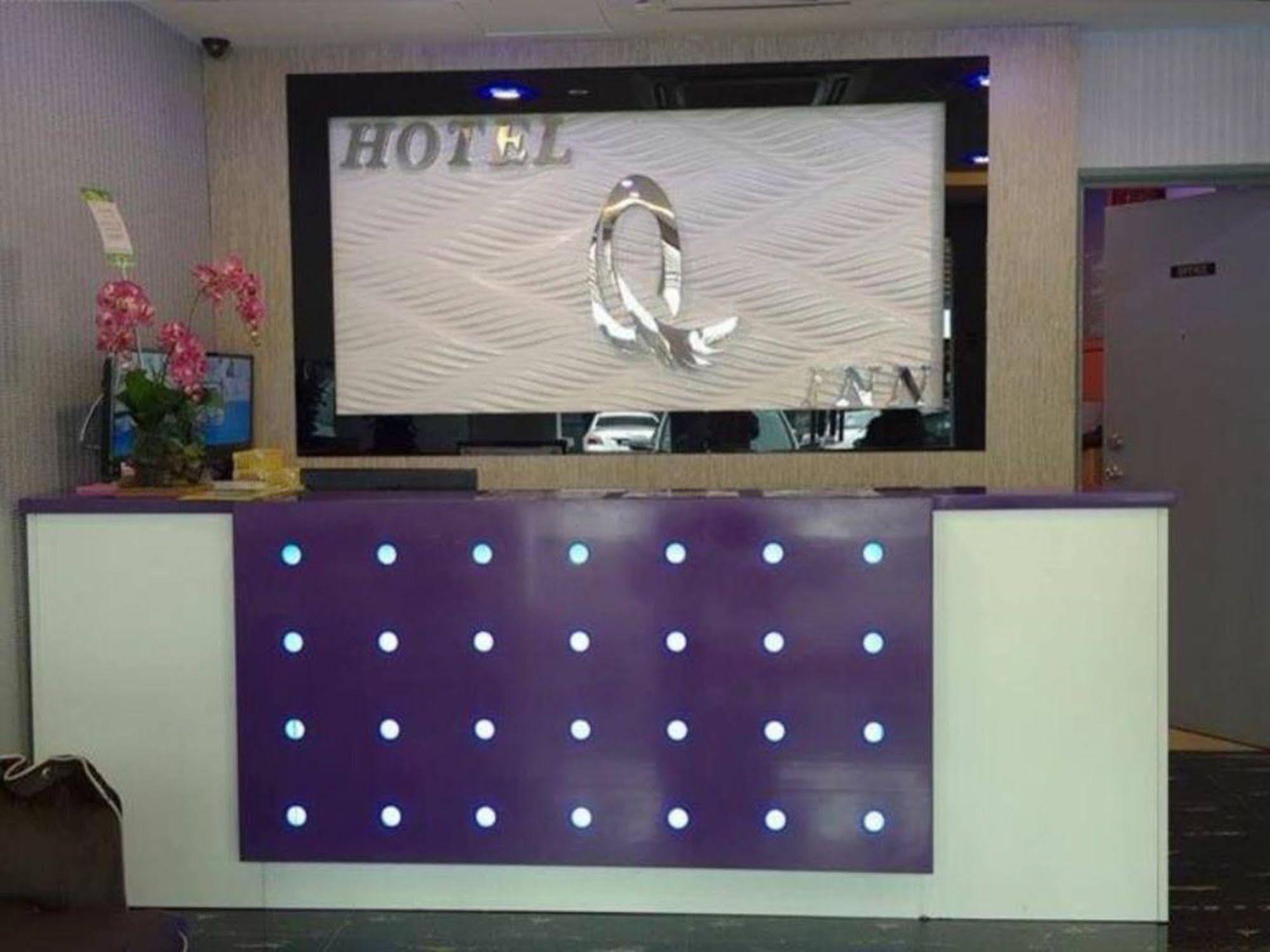 Oyo 176 Hotel Q Inn Petaling Jaya Eksteriør bilde