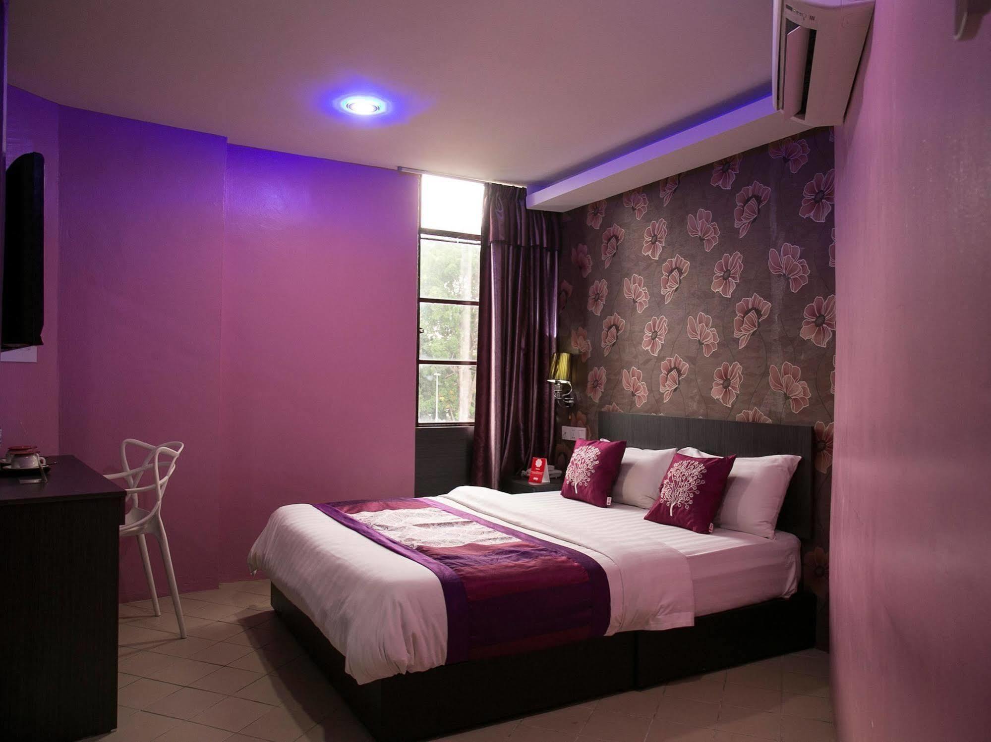 Oyo 176 Hotel Q Inn Petaling Jaya Eksteriør bilde