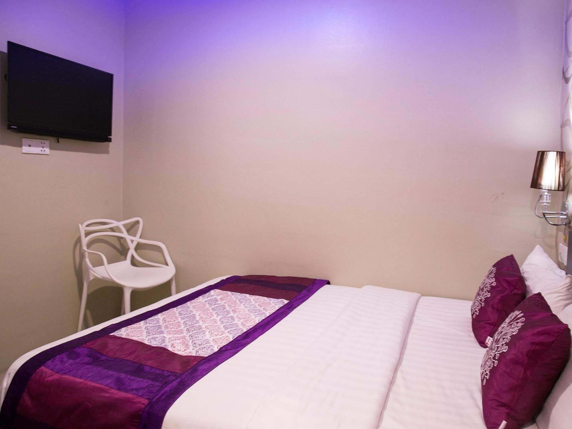 Oyo 176 Hotel Q Inn Petaling Jaya Eksteriør bilde