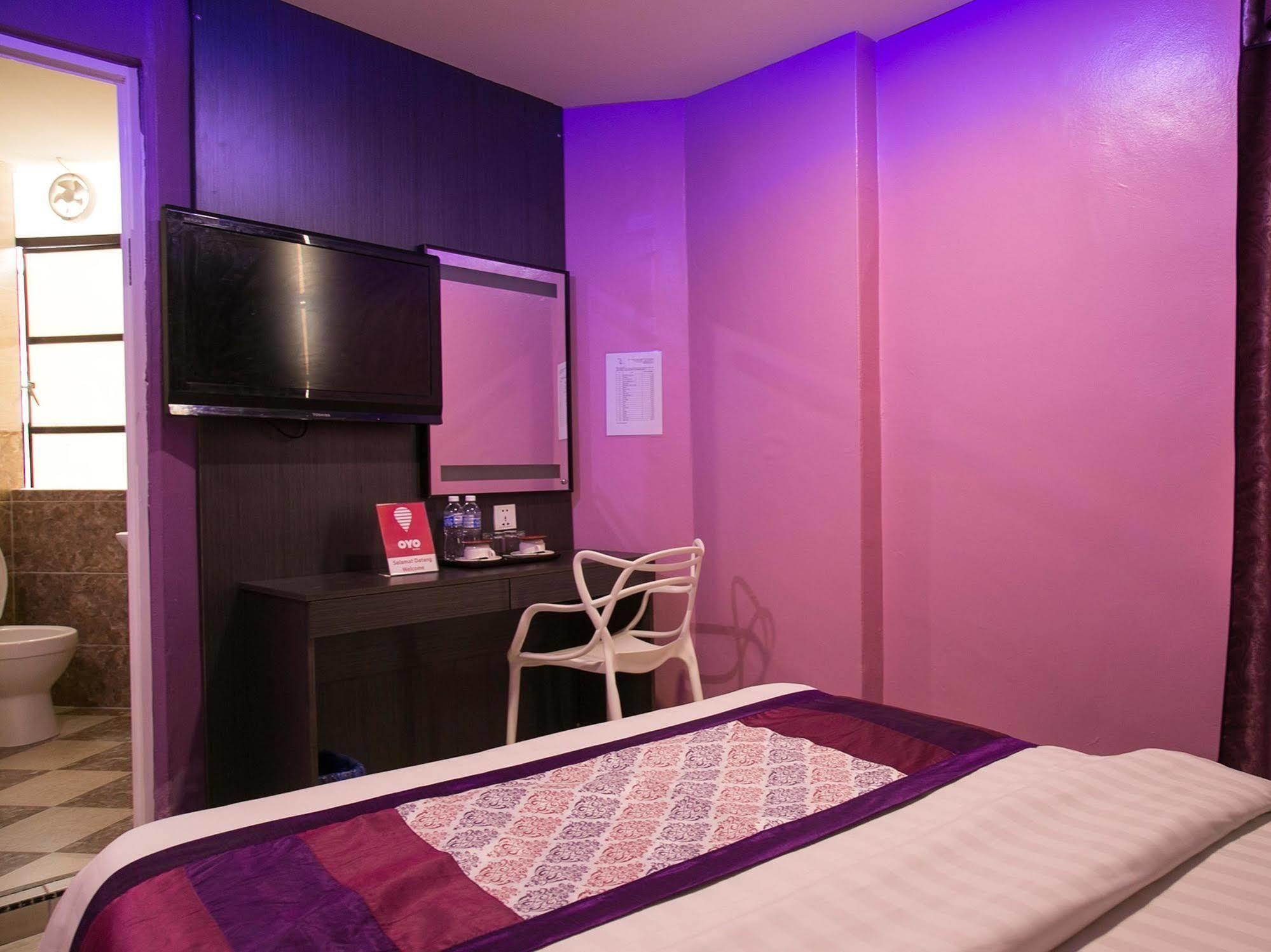 Oyo 176 Hotel Q Inn Petaling Jaya Eksteriør bilde